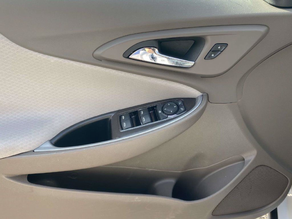 Used 2025 Chevrolet Malibu LT FWD image 15