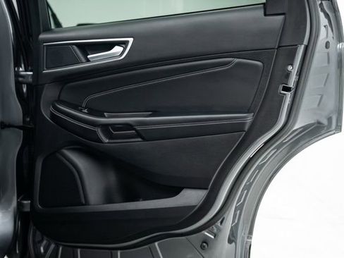 Used 2024 Ford Edge Titanium image 28