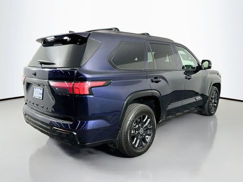 Certified 2024 Toyota Sequoia Platinum AWD/4WD image 7