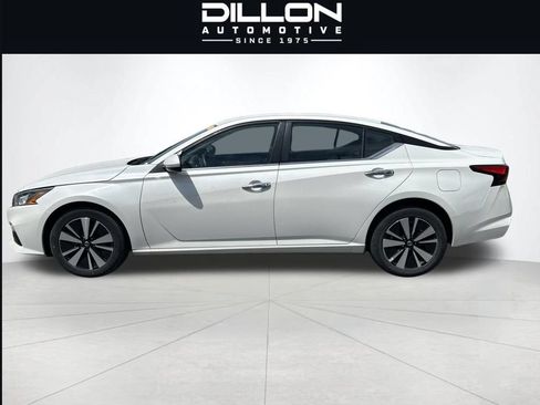 Used 2022 Nissan Altima 2.5 SV AWD/4WD image 25
