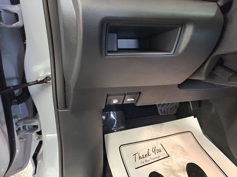 New 2025 Nissan Versa SR w/ Trunk Package image 8