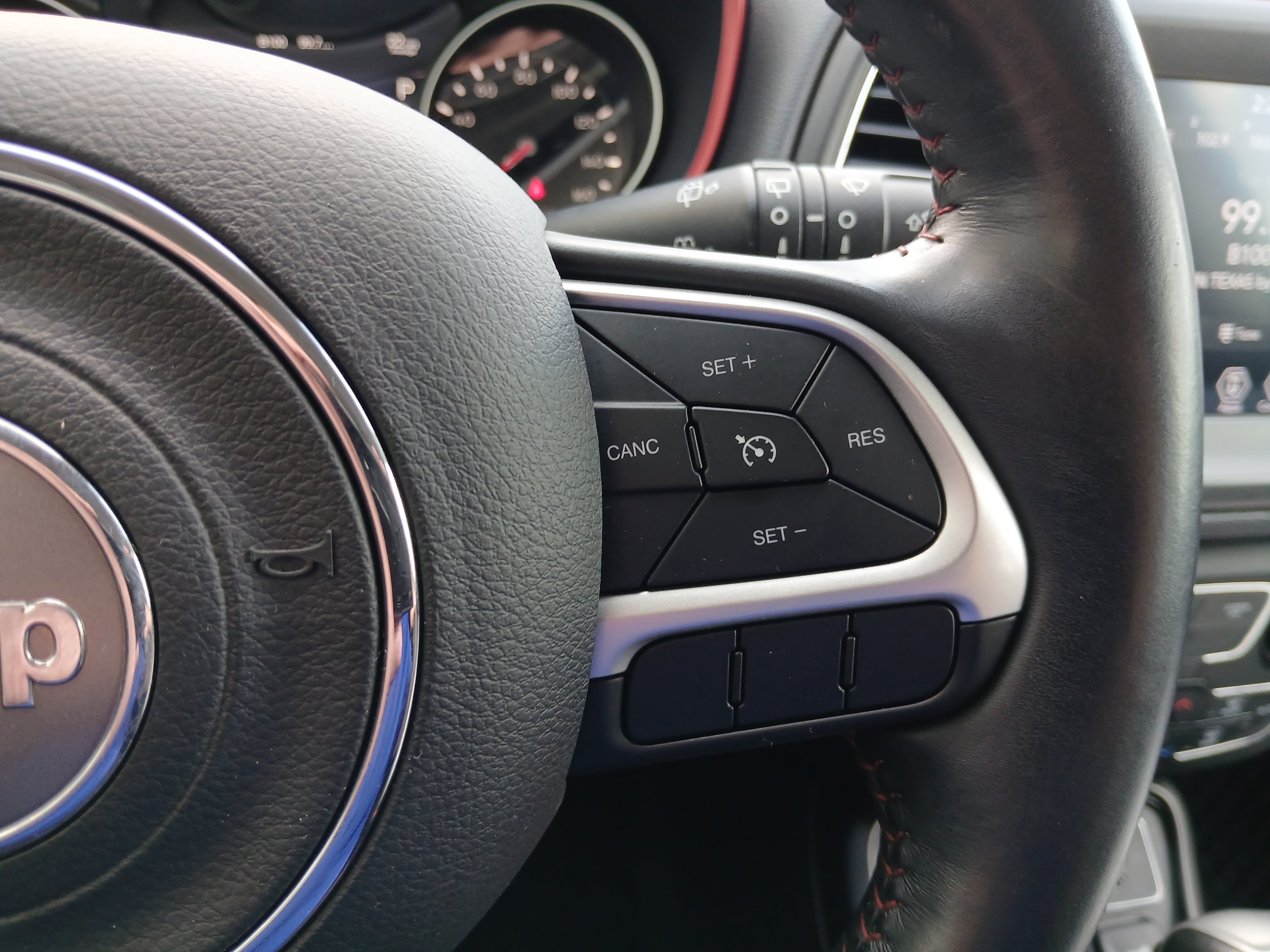 Used 2019 Jeep Compass Trailhawk AWD/4WD image 12