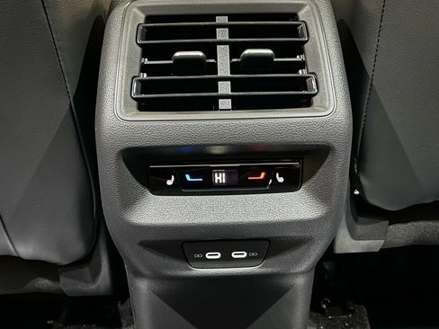 New 2026 Volkswagen Tiguan SEL R-Line AWD/4WD image 26