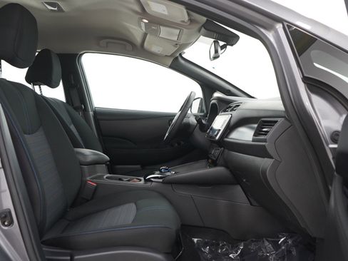 Used 2025 Nissan Leaf SV Plus FWD image 11