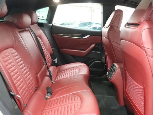 Used 2021 Maserati Levante GranSport image 20