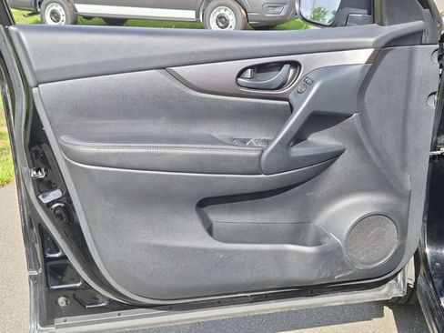 Used 2021 Nissan Rogue Sport S FWD image 19