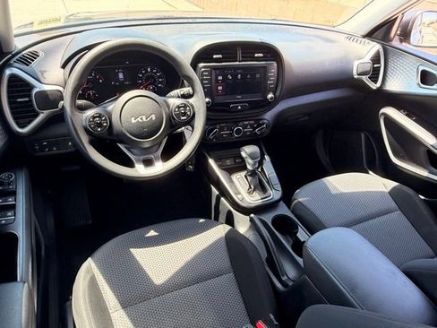 Used 2022 Kia Soul LX w/ Technology Package FWD image 11