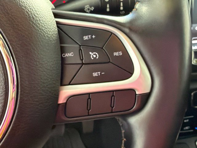 Used 2018 Jeep Compass Limited w/ Navigation Group AWD/4WD image 5