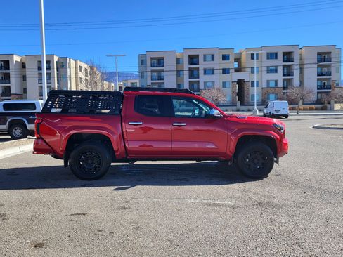 Certified 2025 Toyota Tacoma 4x4 Double Cab Hybrid image 6