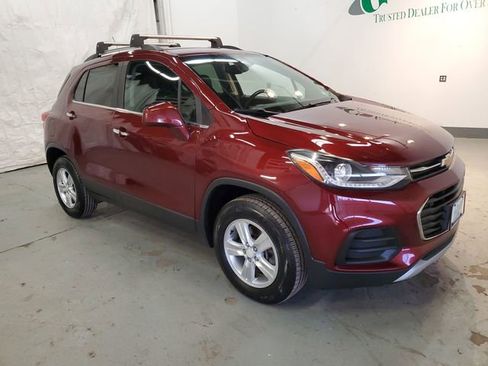 Used 2017 Chevrolet Trax LT w/ LT Convenience Package image 8