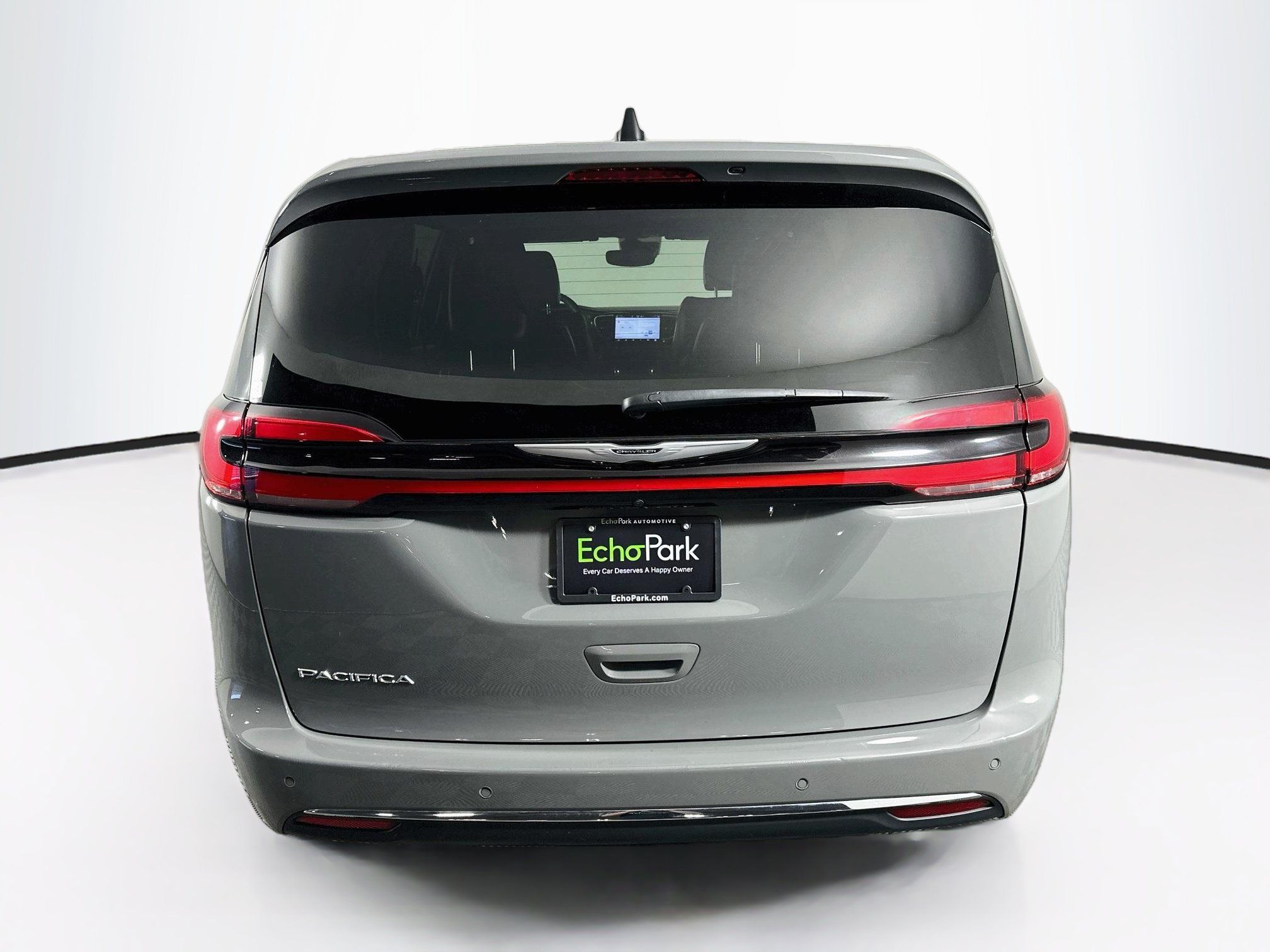 Used 2025 Chrysler Pacifica Select FWD image 7