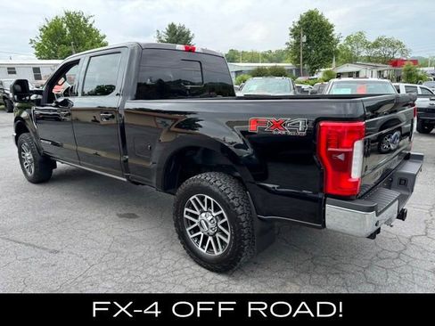 Used 2017 Ford F250 Lariat w/ Lariat Ultimate Package AWD/4WD image 4