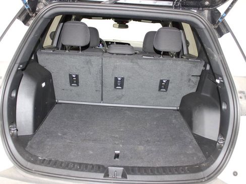 Used 2025 Chevrolet Equinox LT FWD image 13