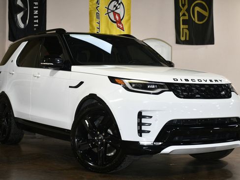 Used 2021 Land Rover Discovery HSE R-Dynamic AWD/4WD image 3