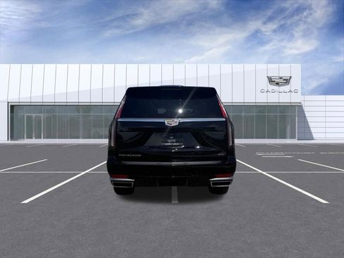 Certified 2024 Cadillac Escalade ESV Premium Luxury Platinum AWD/4WD image 12