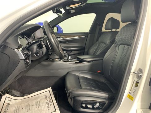 Used 2019 BMW 530i w/ M Sport Package RWD image 15