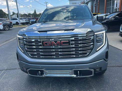 Used 2023 GMC Sierra 1500 Denali w/ Denali Reserve Package AWD/4WD image 8