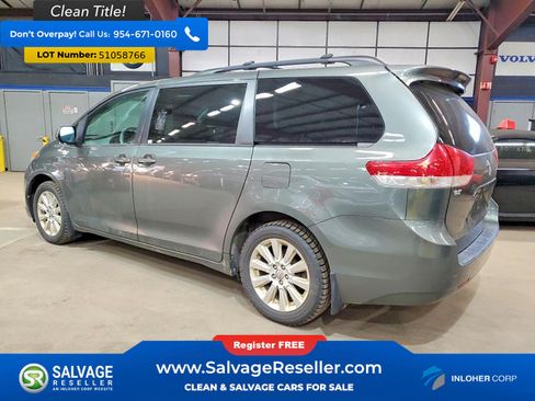Used 2014 Toyota Sienna LE AWD/4WD image 3