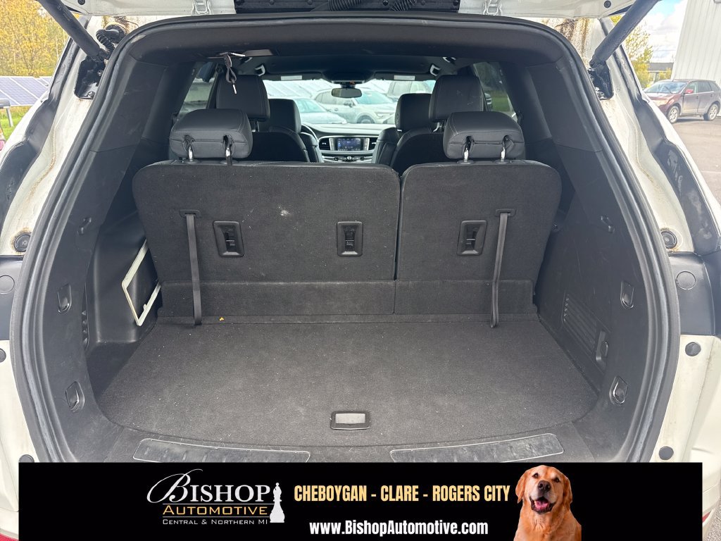 Used 2023 Buick Enclave Essence AWD/4WD image 7