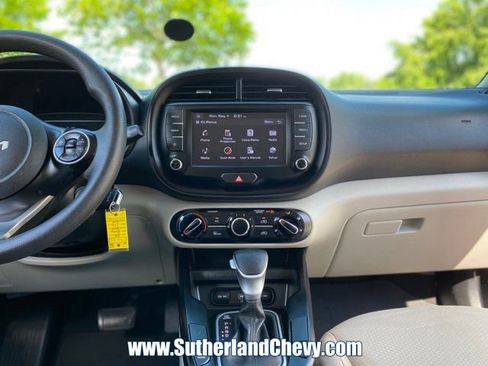 Used 2022 Kia Soul LX FWD image 20