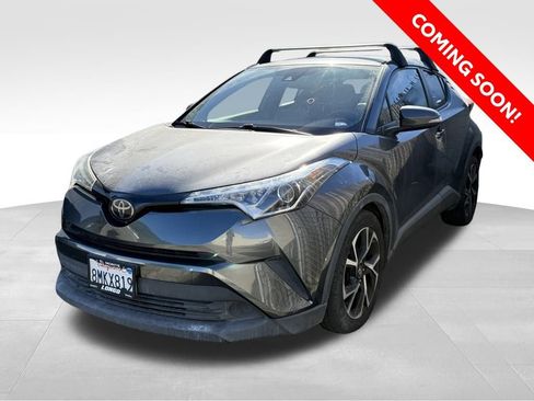 Used 2019 Toyota C-HR XLE image 1