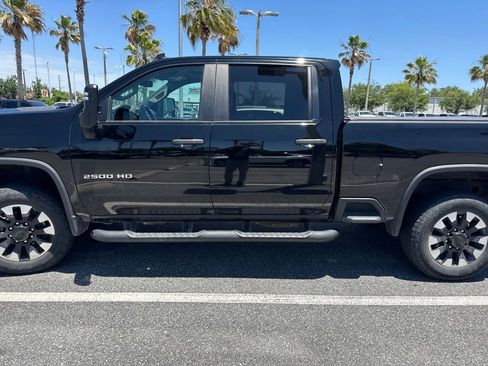 Used 2020 Chevrolet Silverado 2500 Custom w/ Custom Value Package AWD/4WD image 4
