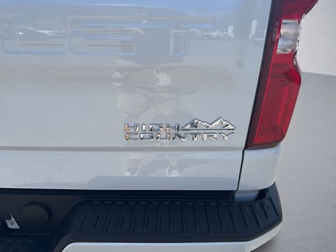 New 2026 Chevrolet Silverado 1500 High Country w/ Technology Package AWD/4WD image 34