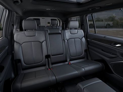 New 2025 Jeep Grand Cherokee L Overland w/ Advanced Protech Group III image 15