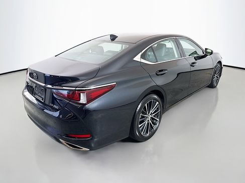 Used 2022 Lexus ES 350 w/ Premium Package image 7