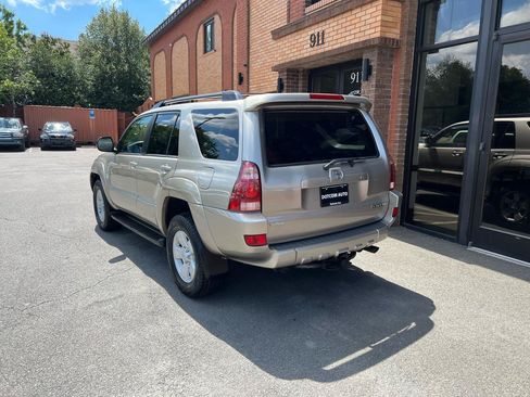Used 2003 Toyota 4Runner SR5 AWD/4WD image 5