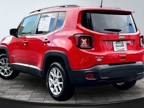 Certified 2023 Jeep Renegade Latitude w/ Premium Group image 2