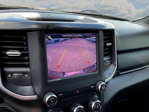 Used 2020 RAM 1500 Big Horn AWD/4WD image 17