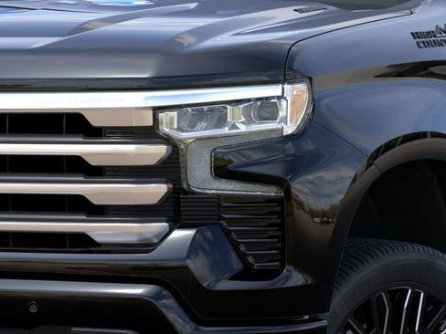 New 2026 Chevrolet Silverado 1500 High Country AWD/4WD image 10