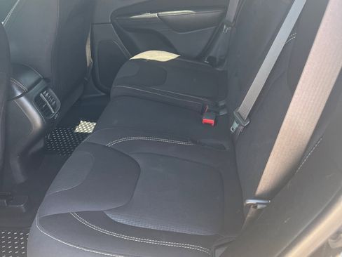 Used 2016 Jeep Cherokee Latitude image 9