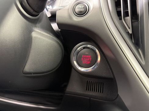 Used 2024 Subaru Crosstrek 2.0i Premium image 24