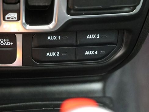 Used 2025 Jeep Wrangler Unlimited Sport AWD/4WD image 27