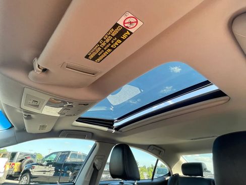 Used 2013 Lexus ES 300h w/ Luxury Pkg FWD image 37