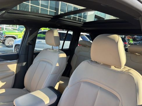 Certified 2023 Jeep Grand Cherokee Limited image 6