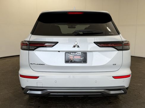 Used 2026 Mitsubishi Outlander SE AWD/4WD image 6