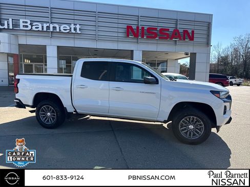 Used 2024 Chevrolet Colorado LT w/ LT Convenience Package image 8