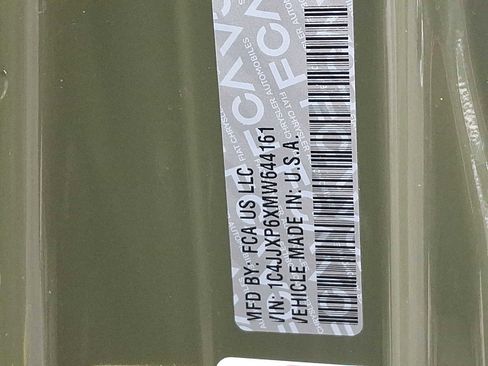 Used 2021 Jeep Wrangler Unlimited Sahara w/ Cold Weather Group image 27