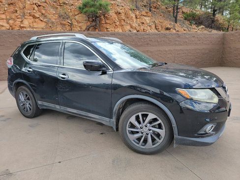 Used 2016 Nissan Rogue SL w/ SL Premium Package FWD image 3