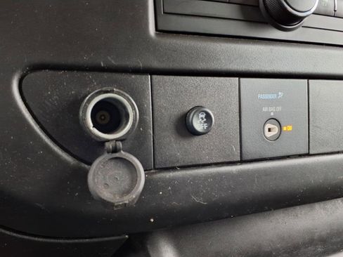 Used 2016 Chevrolet Express 2500 Extended image 20