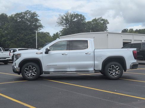 New 2026 GMC Sierra 1500 SLT w/ SLT Premium Plus Package AWD/4WD image 2