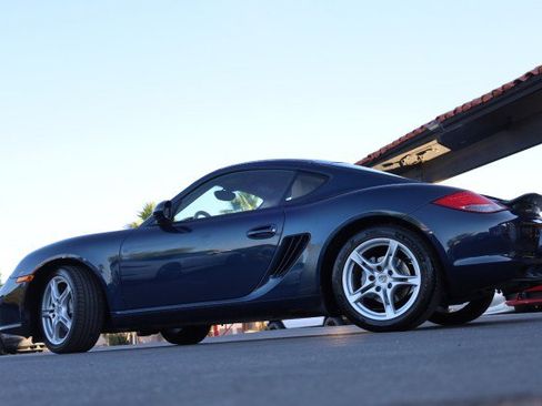 Used 2011 Porsche Cayman RWD image 17