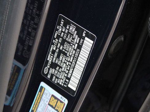 Used 2023 Genesis GV70 2.5T w/ Sport Prestige Package image 28