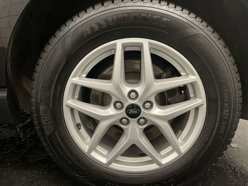 Used 2023 Ford Edge SEL image 25