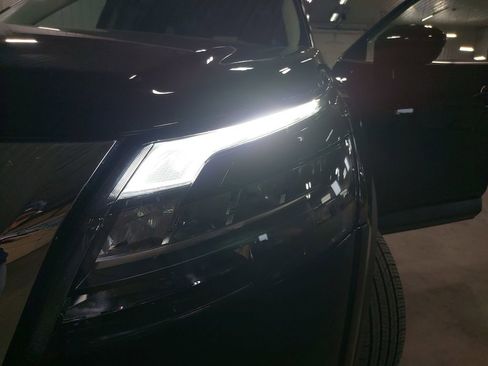 Certified 2025 Nissan Pathfinder S AWD/4WD image 30