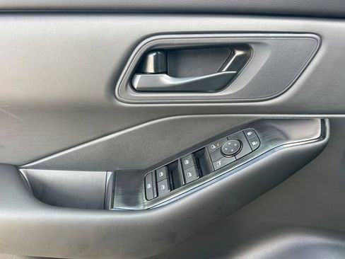 New 2026 Nissan Rogue S image 11