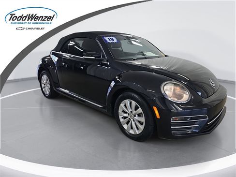 Used 2019 Volkswagen Beetle 2.0T S image 1